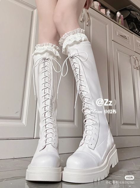 White Aesthetic Shoes Heels, White Boots Aesthetic, Cute White Boots, Angel Boots, White High Boots, Korean Boots, How To Tie Shoes, Korean Shoes, Autumn Shoes Women