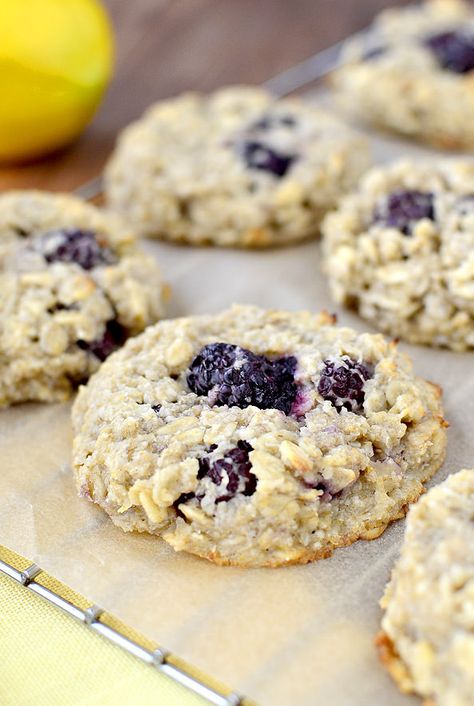 Blackberry Breakfast, Dairy Free Breakfast Recipes, Blackberry Recipes, Dairy Free Breakfasts, Gluten Free Egg Free, Iowa Girl Eats, Breakfast Cookies, Sem Lactose, Tea Cakes