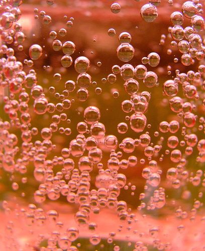 Rose champagne, preferably vintage Champagne Bubbles, Rose Champagne, Think Pink, Orange Aesthetic, Pink Bubbles, French Onion, Just Peachy, Onion Soup, Everything Pink