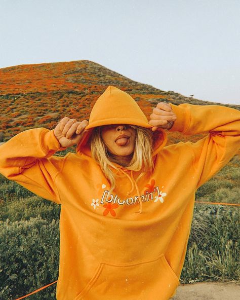 alex on Instagram: “[bloomon’]” Hoodie Poses Instagram At Home, Artistic Fashion Photography, Women Photography, Best Photo Poses, Photography Poses Women, Foto Ideas Instagram, Instagram Photo Inspiration, Women Photography Poses, Branding Photoshoot