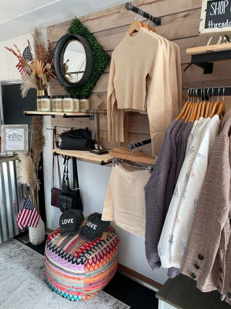 Tiny House Boutique, Mobile Clothing Store, Traveling Boutique Trailer, Clothing Boutique Pop Up Shop Display Ideas, Boutique Setup Store Displays, Small Boutique Set Up, Boho Boutique Ideas, Mobile Clothing Boutique, She Shed Boutique