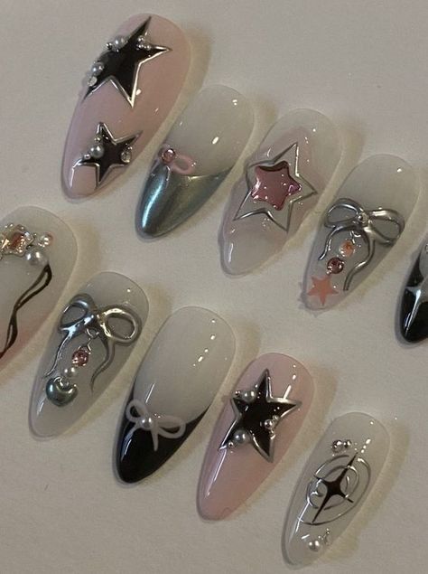 Corset Nails, Fake Nails Designs, Punk Nails, Kpop Concert, Grunge Nails, Blush Nails, Pretty Gel Nails, Really Cute Nails, Soft Nails