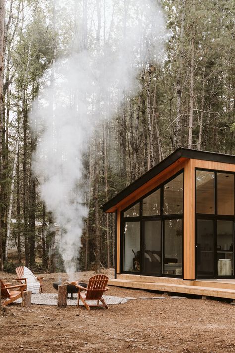 Minimalist aesthetic design at On Cabin Time, the luxury couples retreat in Harcourt, Ontario. 

#designinspo #airbnb #tinyhome Photo Credit: 

Callie Davidson Photography Aesthetic Air Bnb, Cabin Airbnb Ideas, Airbnb Aesthetic Photos, Minimalist Cabin Interior, Airbnb Business Aesthetic, Air Bnb Aesthetic, Rural Airbnb, Modern Cabin Aesthetic, Ugc Airbnb