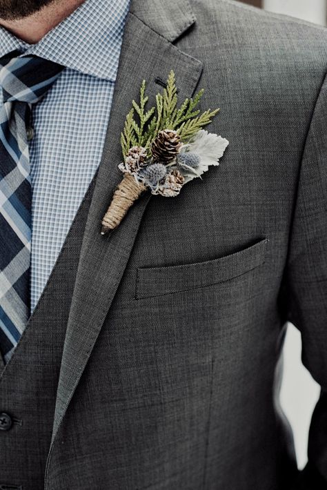 Pine Cone Boutineer Ideas, Pine Cone Boutonniere, Pine Cone Wedding Bouquet, Winter Wedding Groom Suit, Winter Boutineer Groomsmen, Cedar Boutonniere, Pine Boutonniere, Winter Wedding Suits Groom Attire, Pine Green Wedding