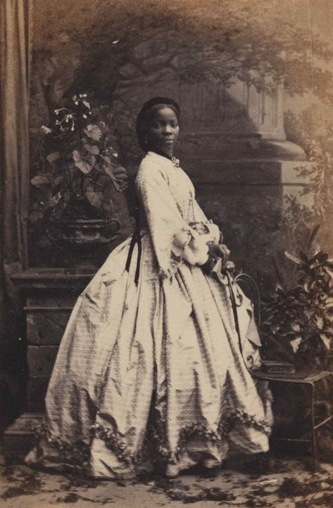 Yoruba People, Victorian Portraits, African Princess, African Royalty, Victorian Aesthetic, John Brown, Vintage Black Glamour, Harriet Tubman, Instant Art