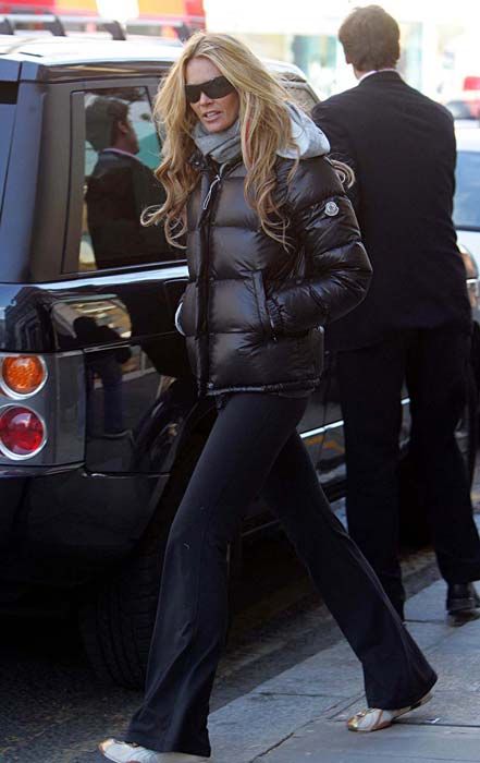 Elle Macpherson staying warm and looking gorg in a Moncler Puffer Jacket. Visit the Bal Harbour location for more! www.balharbourshops.com Moncler Jacket Women Outfit, Moncler Puffer Jacket, Moncler Jacket Women, Moncler Puffer, Jacket Outfit Women, Elle Macpherson, High Fashion Women, Moncler Women, Moncler Jacket