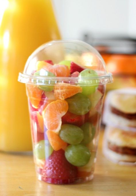 Fruit Cup, Resep Smoothie, Healthy Fruits And Vegetables, Vegetable Snacks, Resep Salad, Makanan Diet, Fruit Cups, Picnic Food, Picnic Foods