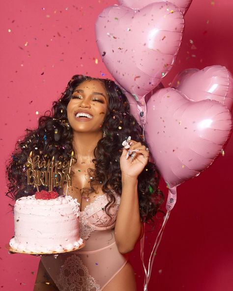 Brooke Valentine on Instagram: “... it’s yours Valentine! 10/5 #HappyBirthdayBV” 31st Birthday Photoshoot Ideas For Women, 27th Birthday Ideas For Women Photoshoot, 29th Birthday Photoshoot, 29th Birthday Photoshoot Ideas, Bday Aesthetic, Birthday Pose, 16 Photoshoot, Dream Photoshoot, Creative Shoots