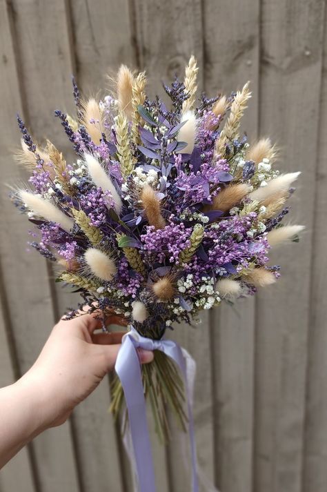 Limonium Flower Bouquet, Creative Wedding Bouquets, Wedding Lavender And Sage, Rust And Lavender Wedding, Dried Wedding Bouquet, Lavender Bouquets, Lavender Wedding Bouquet, Lavender Wedding Flowers, Flower Boquet