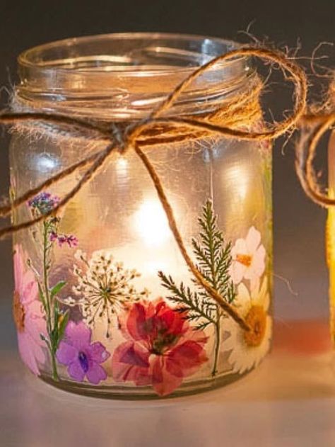 Mason Jar Crafts With Lights, Diy Fairy Lights Jar, Pressed Flower Jars, Mason Jar Lanterns Diy, Decoupage Mason Jars, Bday Crafts, Pressed Flower Lanterns, Fairy Lights In A Jar, Diy Mason Jar Lights