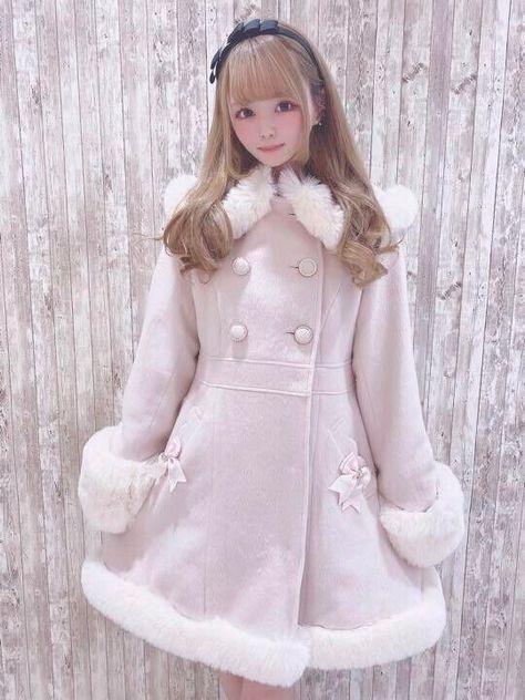 Cute Pink Coat, Japanese Winter Coat, Kawaii Winter Coat, Liz Lisa Coat, Winter Coat Drawing, Winter Outfits Kawaii, Winter Kawaii Outfits, Japanese Winter Outfits, Kawaii Winter Outfits