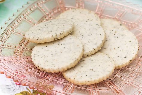 Green Tea Shortbread Cookies, Green Tea Cookies, Green Tea Leaves, Leaf Cookies, Party Cooking, Jasmine Green Tea, Jasmine Tea, Shortbread Recipes, Tea Cookies