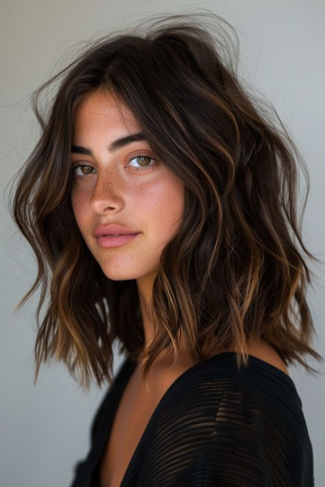 Shorter Wavy Haircuts, Wavy Long Bob, Shoulder Length Wavy Hair, 2024 Hair Trends, Dreamy Hair, Medium Length Wavy Hair, Wavy Hairstyle, Shorter Hair, Wavy Haircuts