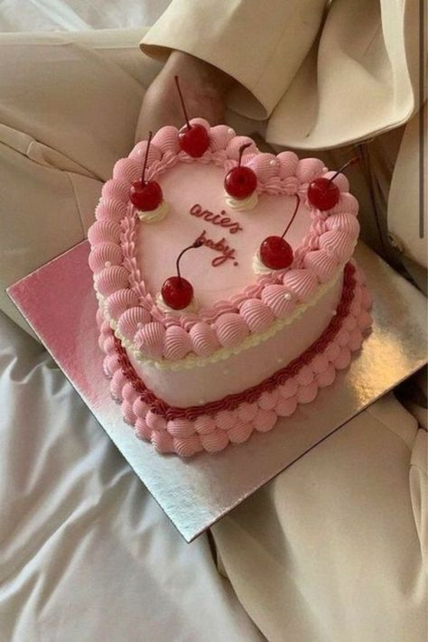 25th photoshoot ideas Pink Heart Shaped Cake Aesthetic, Pretty Birthday Cakes Heart, Strawberry Heart Shaped Cake, Cute Heart Cakes Aesthetic, Pink Bday Cake Aesthetic, 26 Year Old Birthday Cake Ideas, Aesthetic Pink Birthday Cake, Bday Cake Heart, Aries Cake Aesthetic