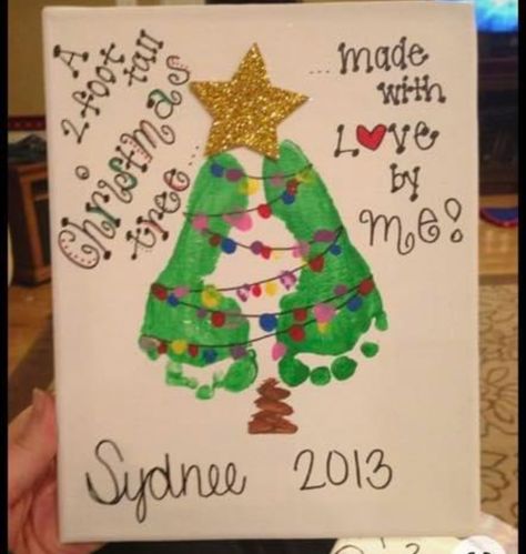 Decoracion Navidad Diy, Christmas Footprint Crafts, Handprint Christmas Cards, Baby Christmas Crafts, Handprint Christmas, Baby Art Projects, Footprint Crafts, Handprint Crafts, Daycare Crafts