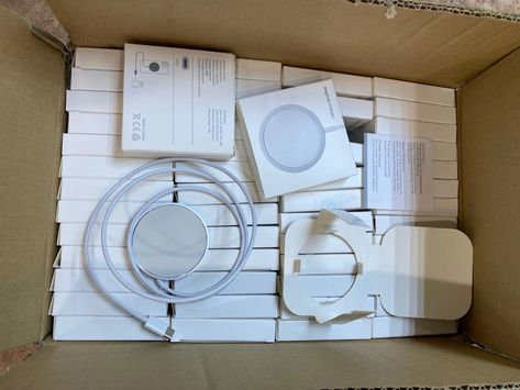 Apple Packaging, Apple Charger, Magsafe Charger, Apple Airpods 2, Homescreen Iphone, Airpods Pro, Apple Products, Table Fan, Iphone 12 Mini