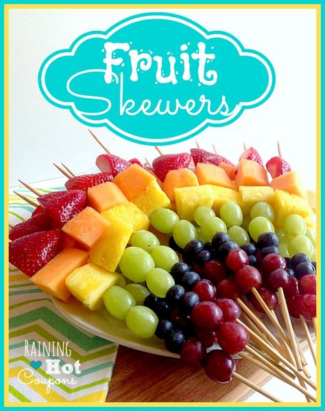 With St. Patrick's Day and spring just around the bend, our thoughts turn to green grass and warmer days. Here are 25 Cheery Over the Rainbow Treats and Projects to challenge your creative juices as we endure winter's final stand! Prom Food, Fruit Skewer, Rainbow Fruit Skewers, Creative Dishes, Lemon Aid, Bunco Themes, Fruit Platters, Yummy Fruit, Rainbow Treats