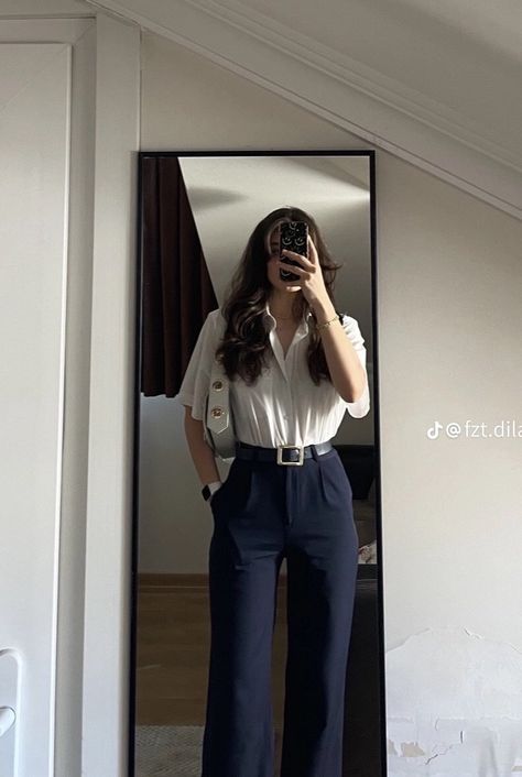 Elegant Casual Outfit College, Exam Outfit Aesthetic, Navy Monochrome Outfits For Women, Outfit Ideas For Petite Women Body Types, Civil Engineering Outfit Women, Research Defense Outfit, Dressing Sense Girls Fashion, Law School Outfit Student, Graduation Ceremony Outfit Ideas