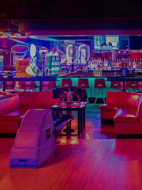 Bowling Alley & Party Venue in Wallington | Bowlero Retro Bowling Alley, Bowling Alley Party, Diner Aesthetic, Photographie Indie, American Graffiti, Retro Diner, Bowling Alley, 80s Aesthetic, Neon Aesthetic