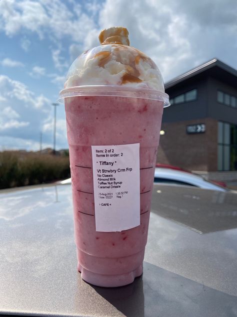 Coquette Stuff, Milk Toffee, Yogurt Granola, Secret Starbucks Recipes, Toffee Nut, Starbucks Secret, Granola Bar, Yogurt And Granola, Starbucks Drink