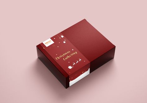 Red Box Packaging Design, Christmas Packing Design, Christmas Box Packaging Design, Christmas Packaging Food, Christmas Hampers Design, Christmas Hampers Packaging Ideas, Christmas Box Design Packaging, Christmas Package Ideas Boxes, Christmas Packaging Design Inspiration