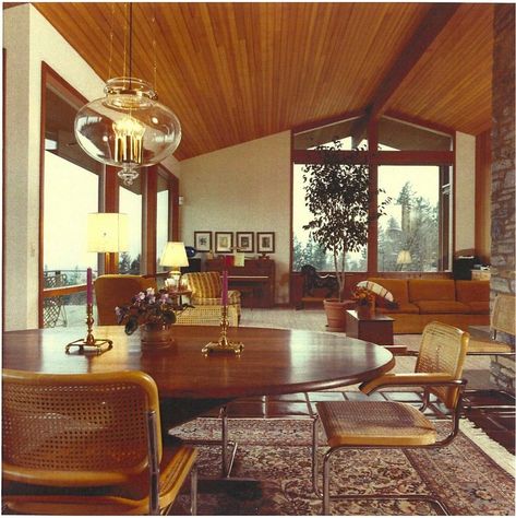 80s Home Architecture, Mid Century Modern Salon Interior Design, 1950s Mid Century Modern Home, 1970s Mid Century Modern House, Mcm House Decor, 80s Mid Century Modern, 80s Modern Interior Design, 60s Home Decor Mid Century Modern, Mid Century Modern Gym