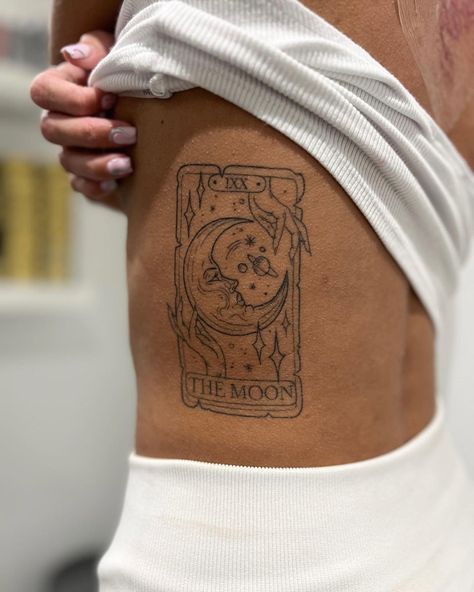 Perfectly healed tarot card 🌜✨ #tattoo #tarotcards #tarot #tarottattoo #tarotcardtattoo #sidetattoo #healedtattoo #moontattoo… | Instagram Simple Hand Tattoos, Earthy Tattoos, Stomach Tattoos Women, Tarot Tattoo, Tarot Card Tattoo, Card Tattoo Designs, Special Tattoos, With Tattoo, Small Meaningful Tattoos