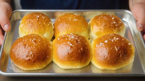 Softest and Fluffiest Potato Buns Homemade Potato Buns, Gluten Free Potato Buns, Potato Hamburger Buns, Potato Buns Recipe, Leftover Mashed Potato Recipes, Potato Bun Recipe, Buns Recipe Easy, Potato Bun, Homemade Burger Recipe