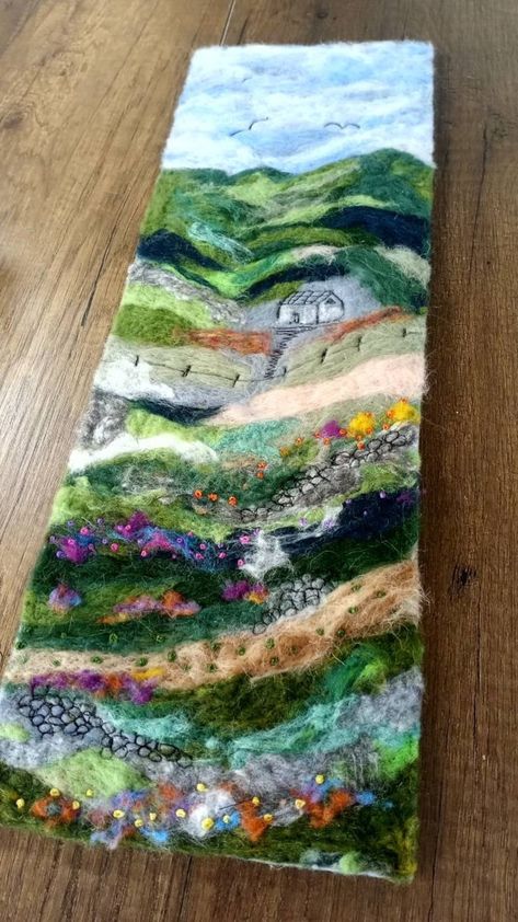 Needle Felt Art, Felted Landscapes, Art Fibres Textiles, Felted Pictures, Felt Painting, Earth Landscape, Tapestry Modern, Felt Eyes, Wool Painting