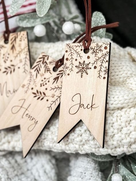 Laser Cut Christmas Ideas Christmas Wood Engraving Ideas, Cricut Wood Engraving Projects, Laser Wood Christmas Ideas, Holiday Laser Projects, Laser Engraved Wood Projects, Wood Laser Ideas Products, Wood Engraved Ornaments, Wooden Christmas Gift Tags, Christmas Laser Engraving Ideas