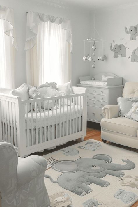 Gray Elephant Nursery, Nursery Ideas Animal Theme, Elephant Theme Nursery, Safari Nursery Ideas, Elephant Baby Rooms, Elephant Themed Nursery, Bedroom Wall Decor Ideas, Baby Nursery Inspiration, Idee Babyshower