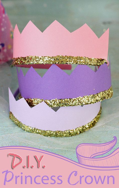 DIY princess crowns with card stock and glitter. #BarbieFavorites #ad Diy Princess Crown, Crowns Craft, Princess Crown Crafts, Diy Birthday Crown, Princess Crowns, Princess Crafts, Princess Theme Birthday, Disney Princess Birthday Party, Princess Theme Birthday Party