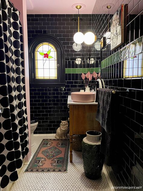 Eclectic Bathroom, Art Deco Bathroom, Deco Rose, Deco Bathroom, Dark Home Decor, Dark Home, Dream House Interior, Dream House Decor, House Inspo