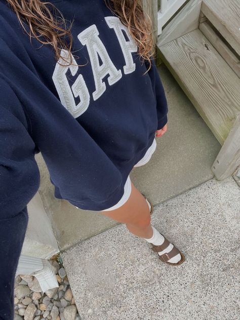 Summer Crewneck Outfit, Summer Fits With Birkenstocks, Summer Sweatshorts Outfit, Navy Blue Gap Hoodie Outfit, Navy Gap Hoodie Outfit, Birkenstock School Outfit, Navy Hoodie Outfit Aesthetic, Beach Birkenstock Outfit, Cute Gap Hoodie Outfits