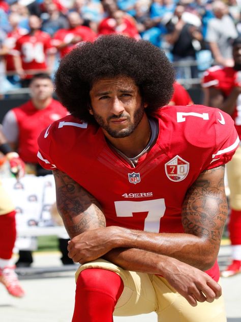 Colin Kaepernick Secures A Plane and $1 Million In Aid For Somalia - Essence 49ers Quarterback, Month Quotes, Julius Erving, Nfl 49ers, Colin Kaepernick, Black Hollywood, Black Moon, Black Music, Free Agent