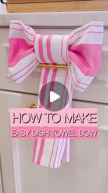 Courtney Broadhead 🎀 SIMPLE EFFICIENT HACKS TIPS & TRICKS on Instagram: "Get ready to impress 🤩 Comment TOWEL And I’ll send you all the details and links from this video 🥰

this simple and stylish dish towel bowl! 

Whip up a kitchen masterpiece with this adorable DIY dish towel bowl! Learn how to combine two dish towels to create a quick and easy kitchen accessory that’s both functional and cute.

Perfect for adding a touch of charm to your culinary space.

🎀 DETAILED DIRECTIONS 🎀

Get ready for the cutest and simplest DIY dish towel bow! Let’s dive in!

1️⃣ Step 1: Gather 2 of your all-time favorite dish towels.

2️⃣ Step 2: Lay the first towel flat and fold it into thirds, then fold it the other way to create a bow shape. Set it aside.

3️⃣ Step 3: Lay the second towel flat and fol Dish Towels On Oven, Hand Towel Design Ideas, Towel Bow Kitchen, Kitchen Towel Bow Fold, Bow Towel Fold, Dish Towel Bow, T Towels Ideas, Folding Hand Towels Fancy, How To Fold Kitchen Towels For Gifts