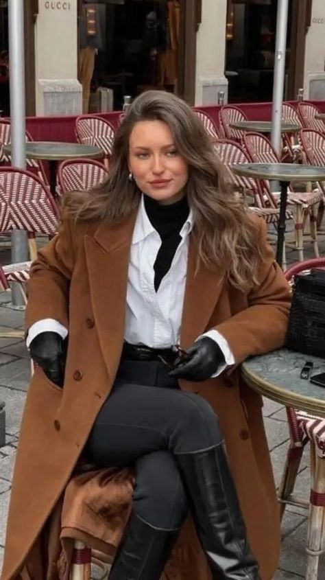 Aesthetic Lawyer, Stile Blair Waldorf, Adrette Outfits, Winter Mode Outfits, Lawyer Fashion, Fest Outfits, Classy Winter Outfits, Skandinavian Fashion, Chique Outfits