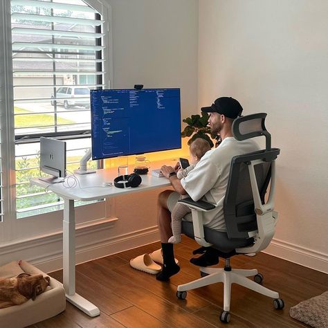 Autonomous.ai Photo Zone Ideas, Home Studio Ideas, Lush Plants, Setup Gaming, Desks Office, Photo Zone, Home Studio Setup, Desktop Setup, Dream Office