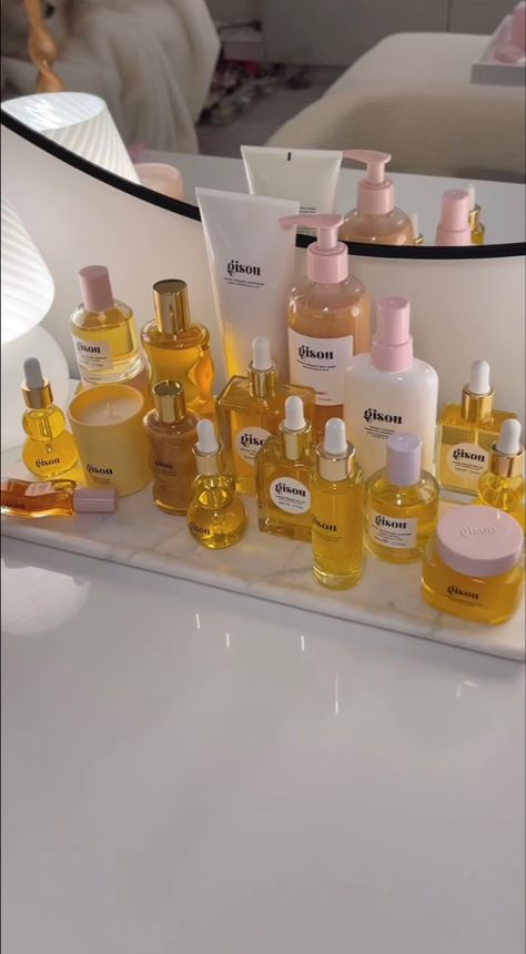 @jolanibeauty on tt Skincare Collection, Sephora Skin Care, Perfect Skin Care Routine, Pretty Skin Care, Skin Care Items, Pretty Skin, Body Care Routine, Glow Up Tips, Body Skin Care Routine