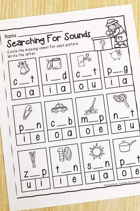 These back to school first grade worksheets review math and literacy skills. Great for morning work, independent work, small group & subs. These NO PREP printables cover alphabet and phonics review, number sense, place value, addition, subtraction and so much more! Homeschool parents and teachers love them because of the wide range of skills covered. Stick them in a plastic sleeve and early finishers can use them to reinforce their learning. #backtoschool #1stgrade #math 1st Grade Milestones, Math Journal 1st Grade, Morning Work Preschool Printable Worksheets, 1st Grade School Work, Morning Work For Second Grade, Home School 1st Grade, Paperless Morning Work, 1st Grade Math Activities, Morning Work First Grade