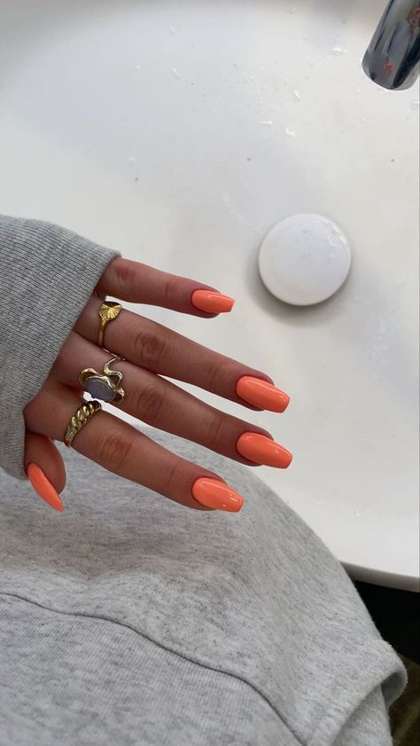 Orange coral nails🧡💗 -  #Coral #Nails #Orange Orange Nails Coffin Short, Orange Nail Designs Simple, Vacation Nails One Color, Orange Nail Inspo Coffin, Solid Color Nails Orange, Mail Inspo Orange, Orange Nails Oval Shape, Bright Nails For Vacation, Spring Break Nail Ideas Coffin