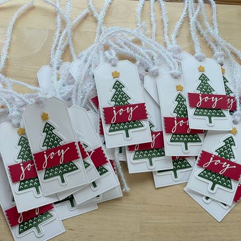 Easy Christmas Tags, Christmas Gift Tags Stampin Up, Christmas Tags Handmade, Tags Stampin Up, Diy Christmas Tags, Xmas Gift Tags, Homemade Tags, Christmas Gift Tags Diy, Christmas Gift Tags Handmade