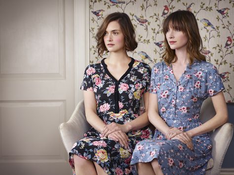 Cath Kidston AW15 - Garden Rose and Trailing Rose Printed Dresses Elegant Work Outfits, Rose Print Dress, Country Fashion, Garden Rose, Printed Dresses, Cath Kidston, Bags Fashion, Work Outfits Women, Fashion Today