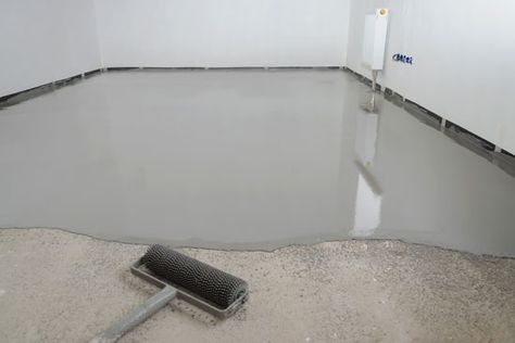 Best Garage Floor Epoxy, Concrete Floor Leveling, Self Leveling Floor, Epoxy Concrete Floor, Leveling Floor, Concrete Epoxy, Metallic Epoxy Floor, Garage Floor Coatings, Garage Floor Epoxy