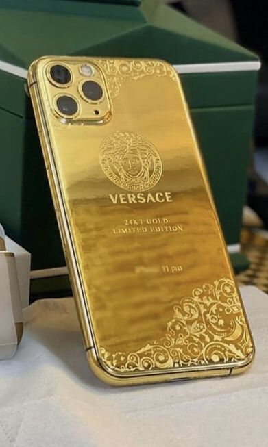 Iphone 11pro versace gold plated housing DM me for order and queries. We can provide customised gold housing also for any iphone models. Versace 2022, Golden Iphone, Money Wallpaper Iphone, Rose Gold Iphone, Iphone Macbook, Watch Gift Box, Montblanc Pen, Iphone 11pro, Versace Gold