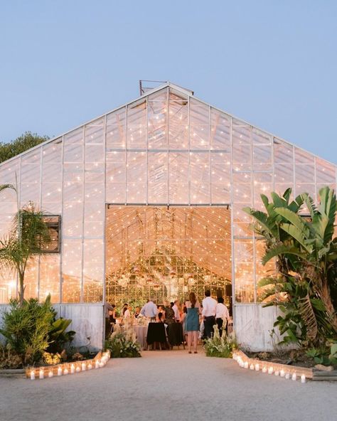 Mountain Reception, Socal Wedding Venues, Calamigos Ranch Wedding, Orange County Wedding Venues, California Beach Wedding, Montage Laguna Beach, California Outdoor, Modern Wedding Venue, Southern California Wedding Venues