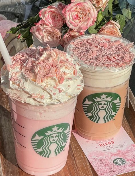 xiaohongshu pink starbucks china Pink Drink Starbucks, Minuman Starbucks, Starbucks Drink Menu, Café Starbucks, Cold Starbucks Drinks, Iced Starbucks Drinks, Starbucks Drink, Starbucks Secret Menu, Starbucks Drinks Recipes