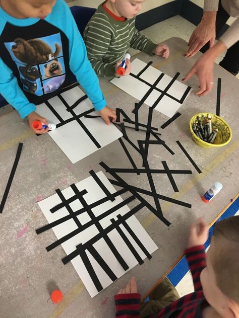 Piet Mondrian Art Projects For Preschool, Piet Mondrian Art Projects For Kids, Mondrian Art For Kids, Pit Mondrian, Mondrian Inspired Art, Mondrian Art Projects, Art Montessori, Stem Art, Classe D'art