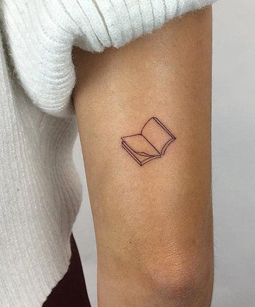 The North Star, 22 Oh-So-Tiny Tattoos We Love - (Page 4) Books Tattoo Ideas For Women, Book Worms Tattoo, Dainty Drawings Simple, Tiny Art Tattoo, Fine Line Balance Scale Tattoo, Storyteller Tattoo, Book Worm Tattoo Ideas, Little Women Tattoo Ideas, Tattoo Simple Aesthetic