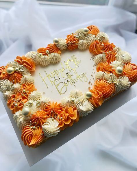 Pumpkin Sheet Cake Decoration, Gourmet Sheet Cake, Buttercream Fall Cakes, Fall Decorated Birthday Cakes, Pumpkin Theme Sheet Cake, Book Sheet Cake, Fall Cake Designs Sheet Cake, Simple Thanksgiving Cake Ideas, Sheet Pan Cake Decorating Ideas